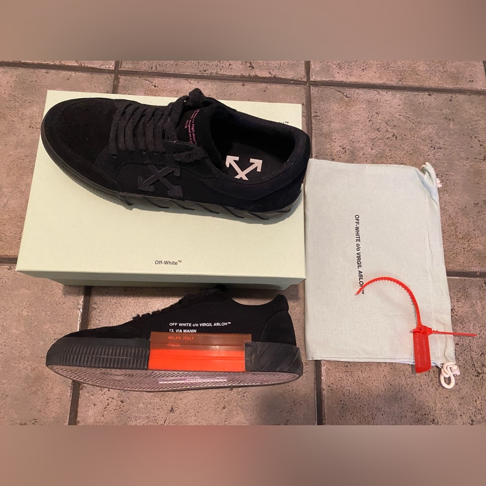 Off-White Low
